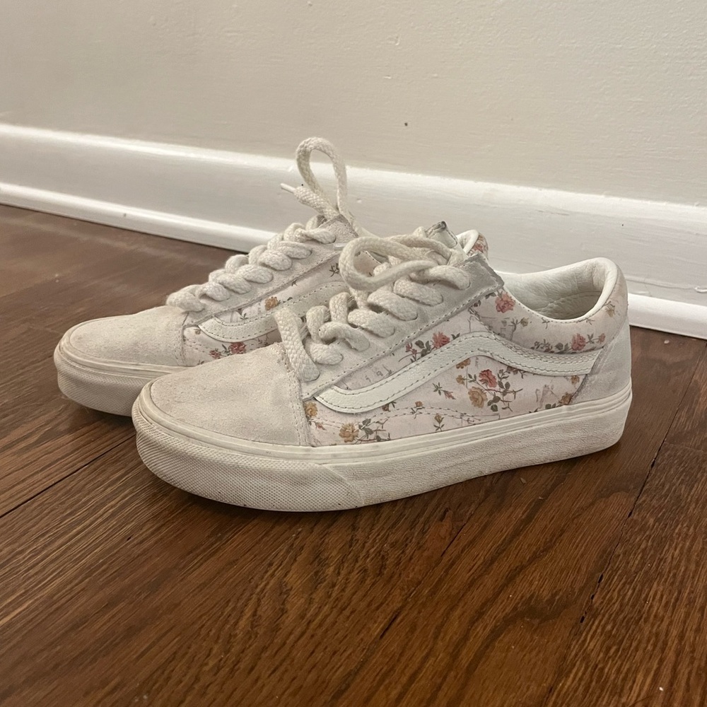 flower vans size 5.5 women’s